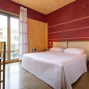Apart-hotel Porta Nuova 80, Verona